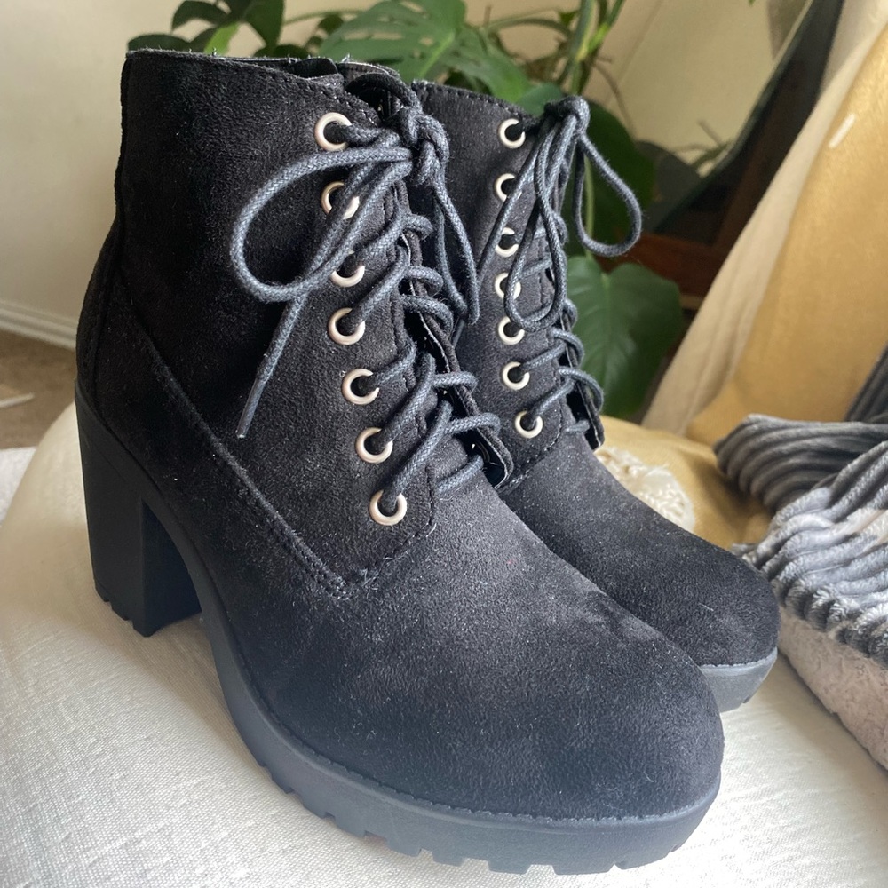 WORN ONCE!